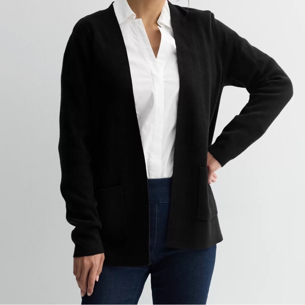 Elegant Black Cardigan Sweater with Flowing Design